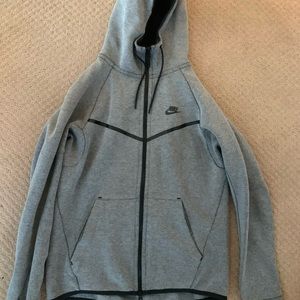 Nike tech fleece zip up hoodie Medium